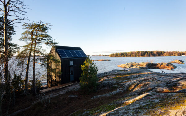 RSAI Arquitetura - Casa pré-fabricada e transportável tem autonomia hídrica e energética