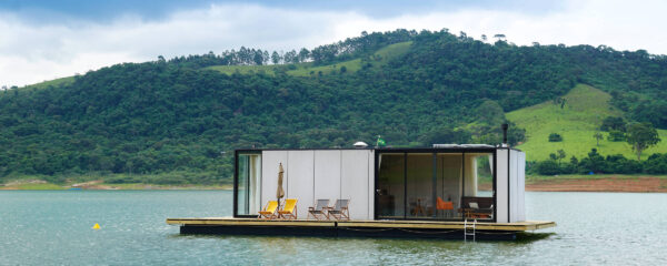 Casa sustentável com sistemas de energia renovável e materiais ecológicos - RSAI Arquitetura