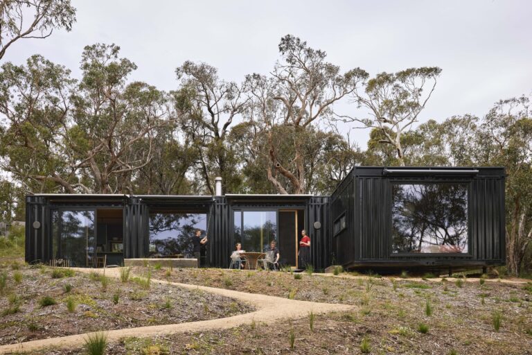 Casa container habitável com design moderno e sustentável - RSAI Arquitetura