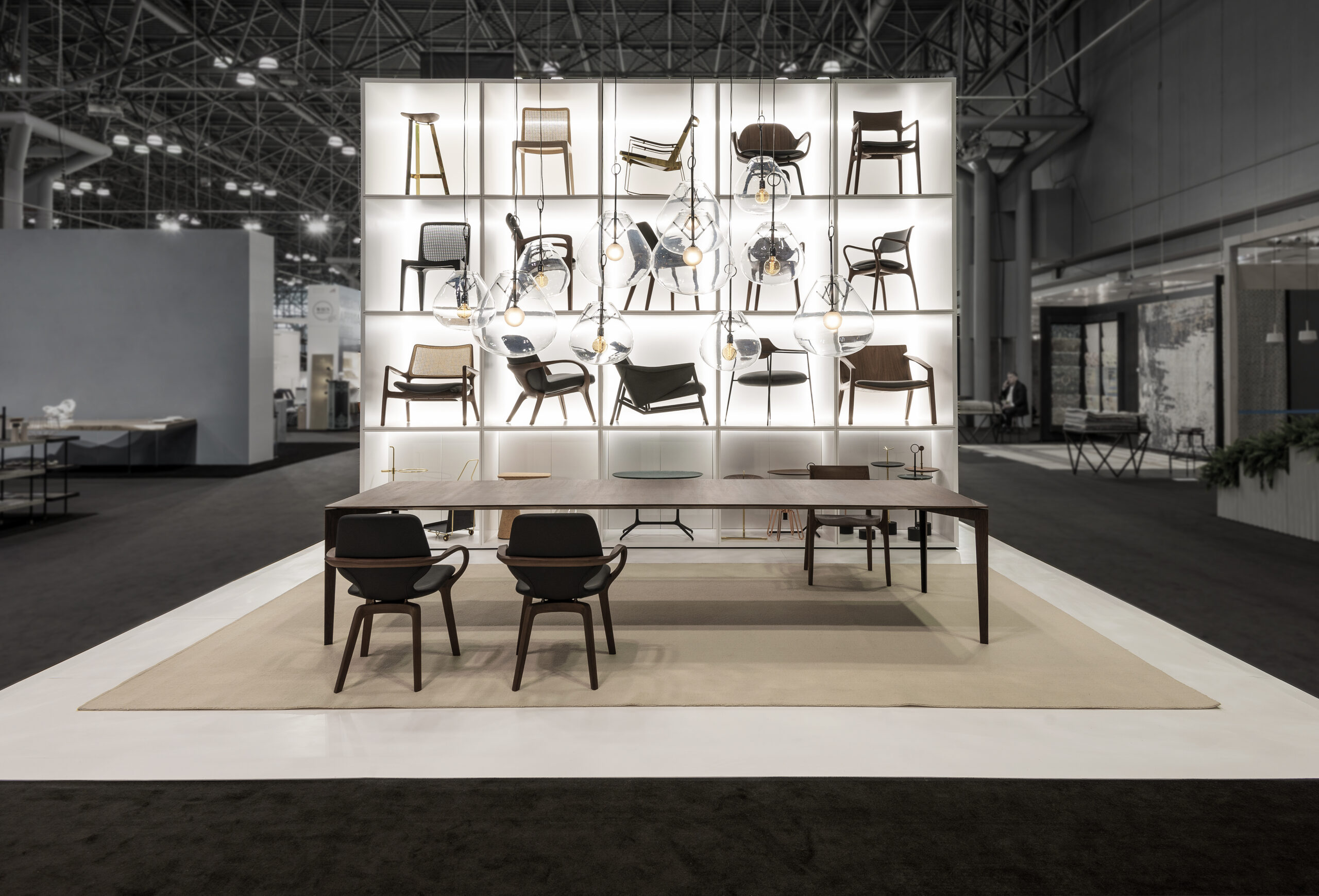 Móveis residenciais em showroom para comprar e decorar casa - RSAI Arquitetura