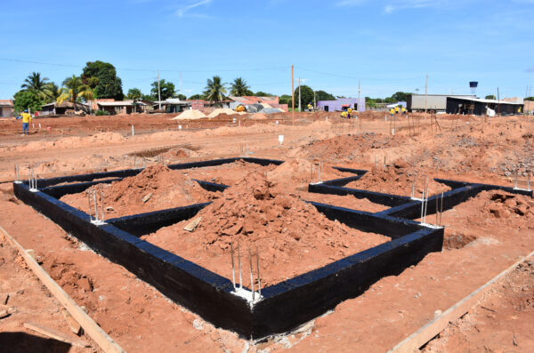 Vazamento NUNCA MAIS! Imagem revela o segredo: Desvende AGORA qual impermeabilizante escolher e blinde sua obra com a consultoria exclusiva para projetos de arquitetura de sucesso.