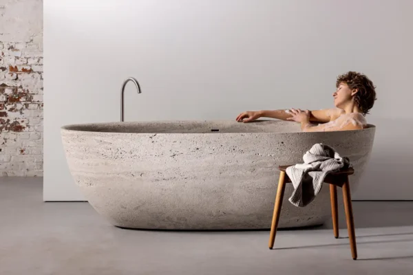 Seu refúgio de luxo: uma banheira hidro premium perfeitamente integrada em um projeto de arquitetura que redefine o bem-estar e a elegância. Inspire-se e transforme!