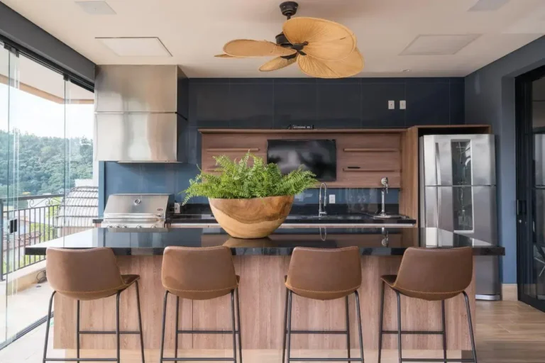 Ventilador teto premium: Luxo, conforto e design perfeitamente integrados ao seu ambiente dos sonhos por nossos arquitetos.