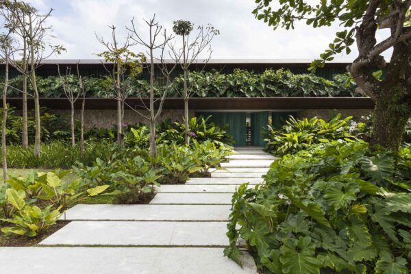 Projeto paisagismo premium: vislumbre seu jardim transformado em um oásis de luxo, design exclusivo e puro bem-estar. Seu santuário particular!