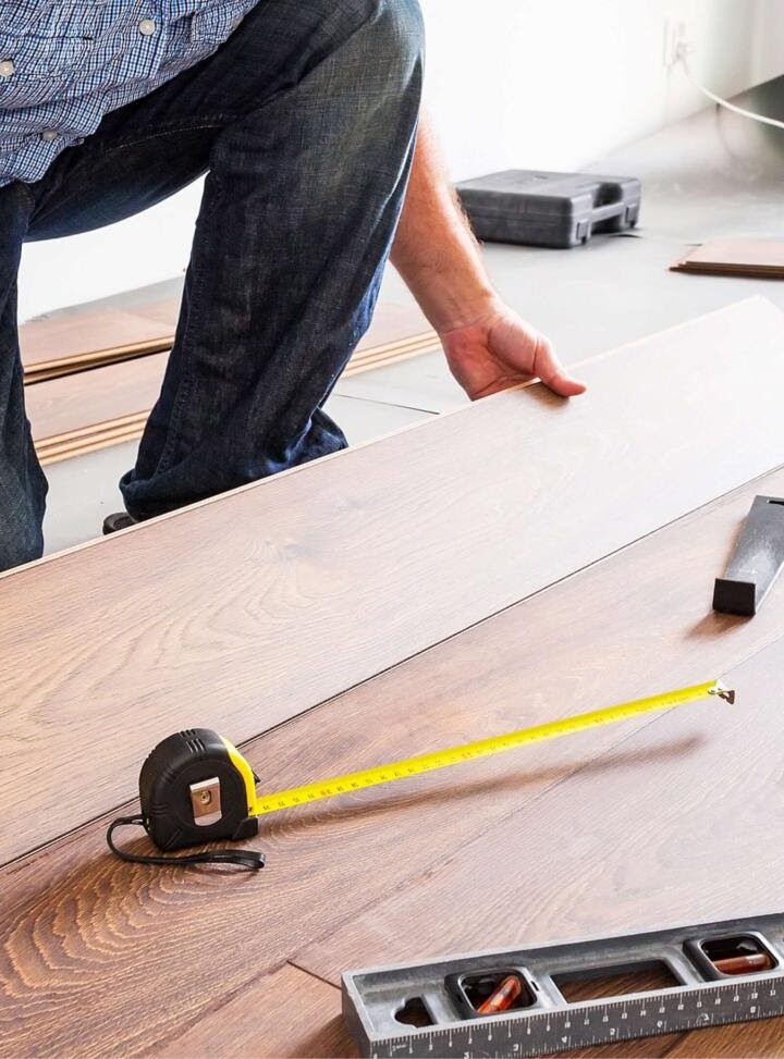 Piso Laminado Impecável: Transforme Sua Casa com Estilo e Economia | O Seu Novo Piso dos Sonhos Espera por Você!