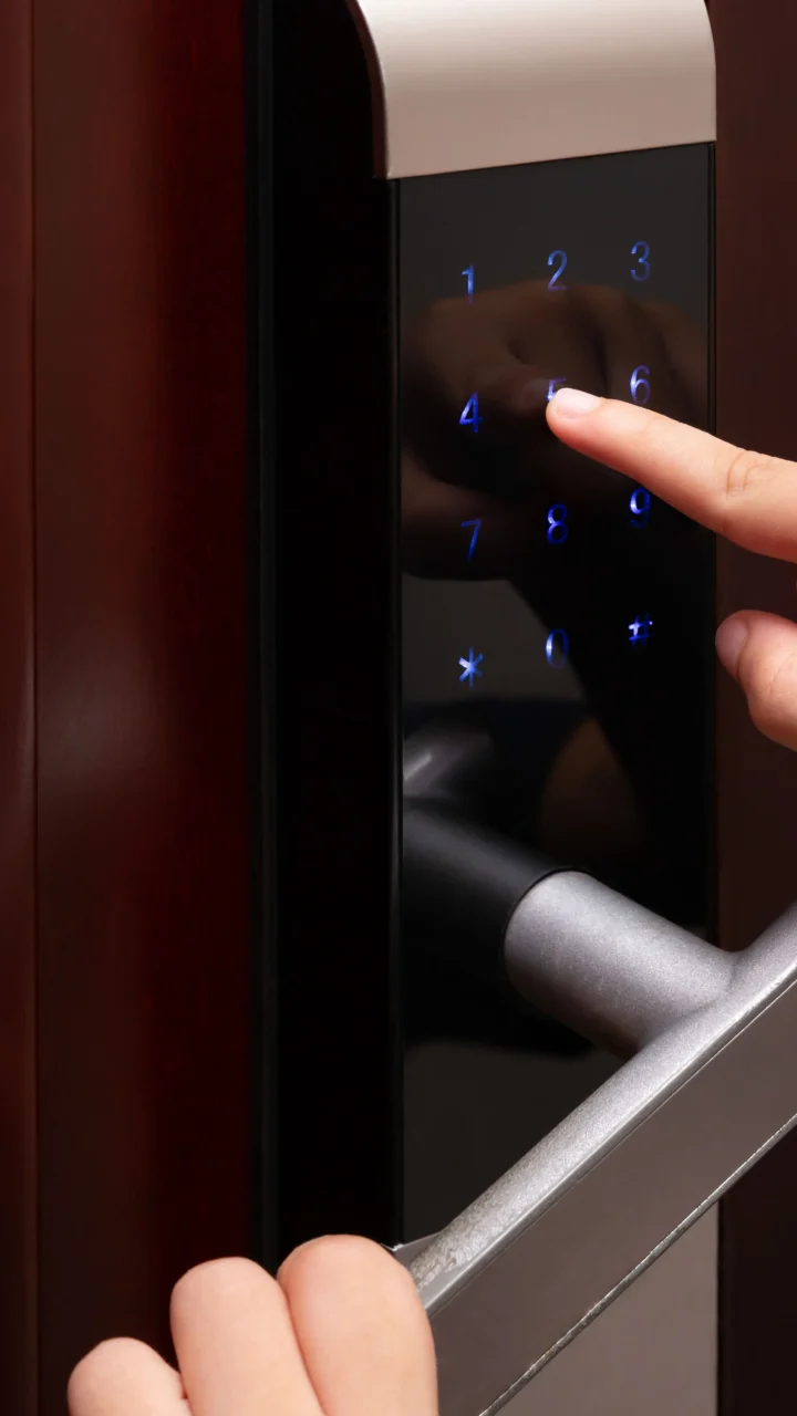 A Fechadura Eletrônica dos Seus Sonhos: Descubra a Segurança e Inovação que Seu Lar Merece!