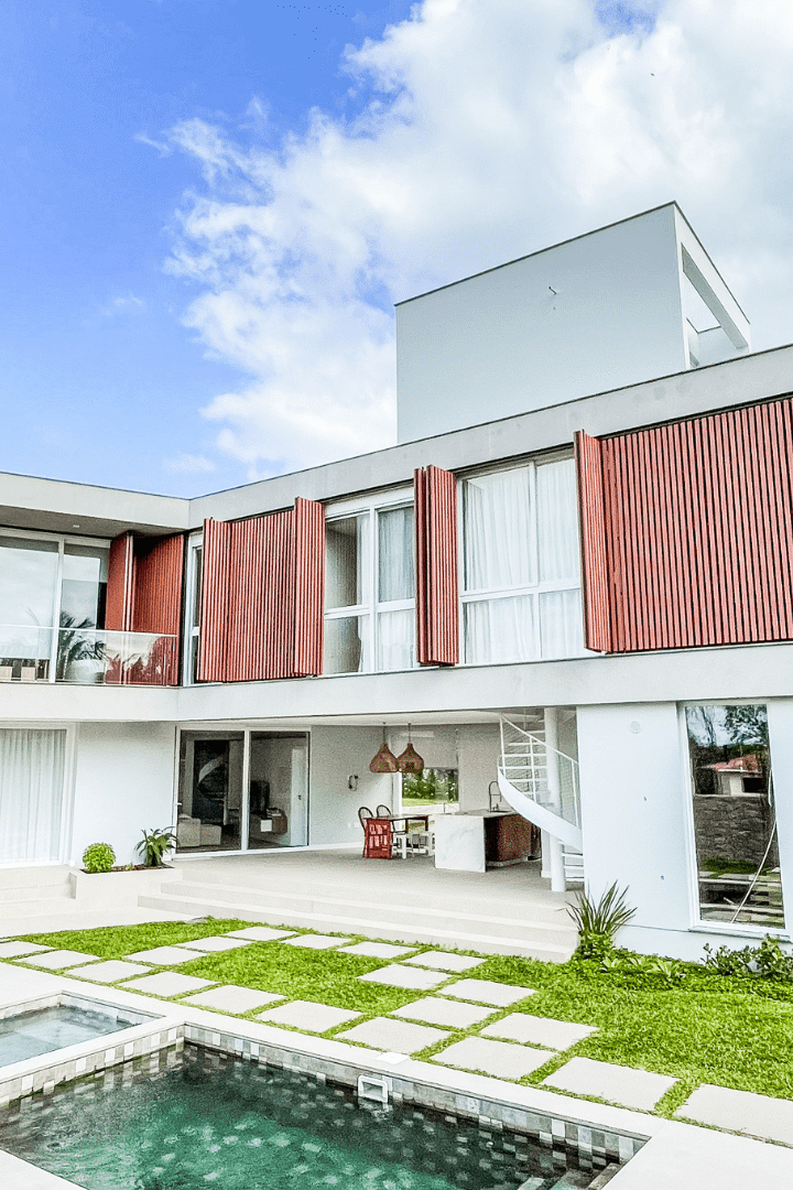 Transforme este projeto arquitetônico incrível na sua nova casa! Descubra como financiar uma casa e realize o sonho do lar perfeito com a expertise de nossos arquitetos.