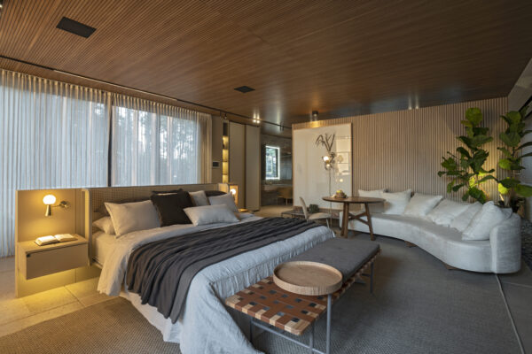 Desvende como decorar camas de casal e eleve seu quarto a um santuário de design. Dicas exclusivas de arquitetos para um refúgio luxuoso e convidativo que você merece.