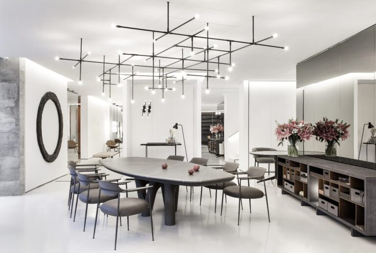 Cadeira Luxo Mesa Jantar: Transforme sua Sala de Jantar em um Oásis de Elegância e Conforto com Móveis Exclusivos!