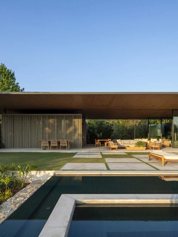 Sua casa minimalista dos sonhos começa aqui! Projeto arquitetônico moderno e exclusivo para viver com estilo e tranquilidade. Clique e realize!