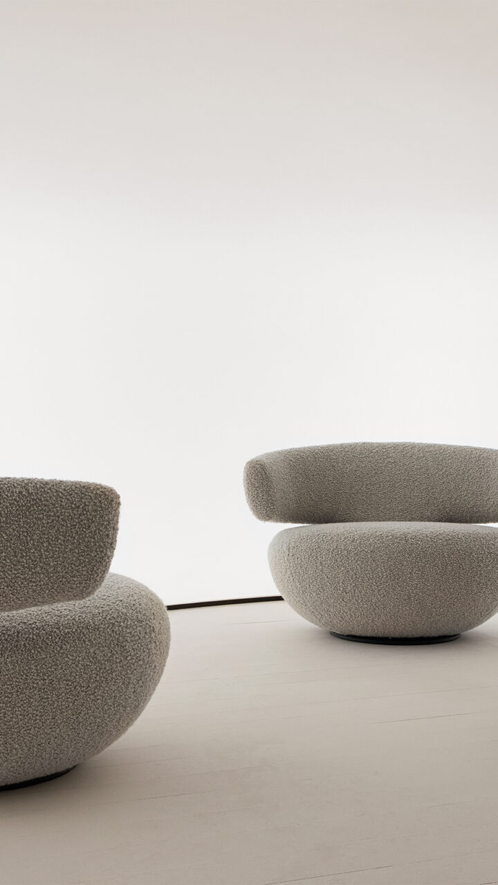 Poltrona luxo para sala: oásis de elegância e design assinado. Visualize seu ambiente transformado pela arquitetura de interiores de alto padrão. Inspire-se e eleve seu espaço!