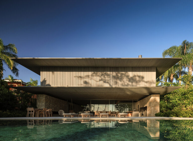 Tipos de telhado residencial com modernas e beirais - RSAI Arquitetura