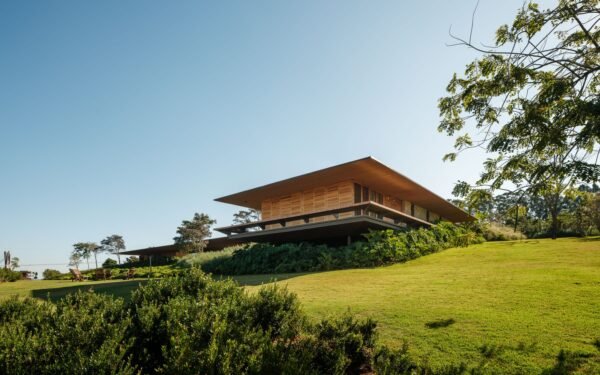 Contrate um arquiteto especialista ANTES de comprar seu terreno dos sonhos e garanta o imóvel perfeito!